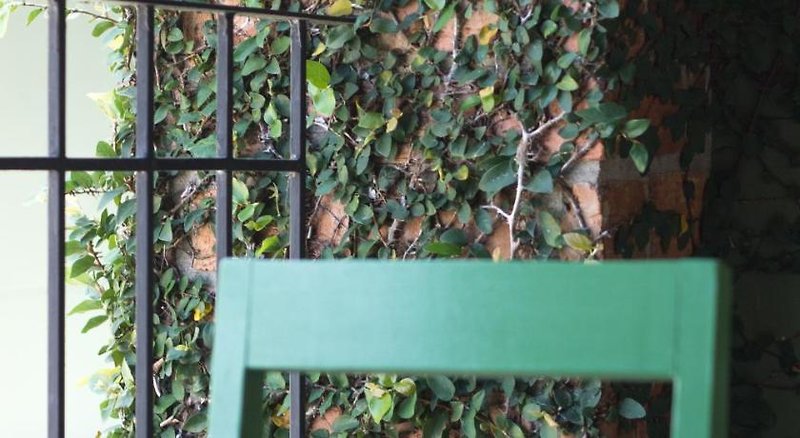 Tony Lodge in Khao Lak, Phuket (Thailand) Hallenbad