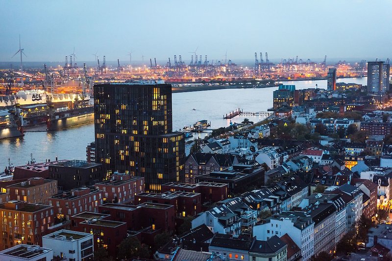 Empire Riverside in Hamburg, Hamburg (DE) Terasse