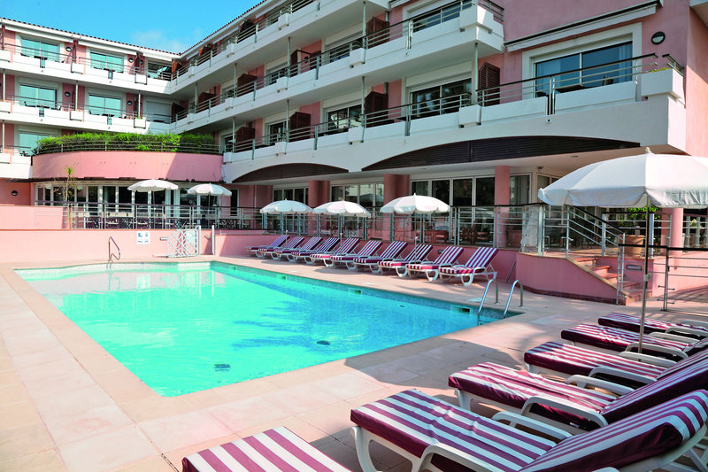 Zenitude Hôtel-Résidences - Le Cannet in Le Cannet, Nizza Pool