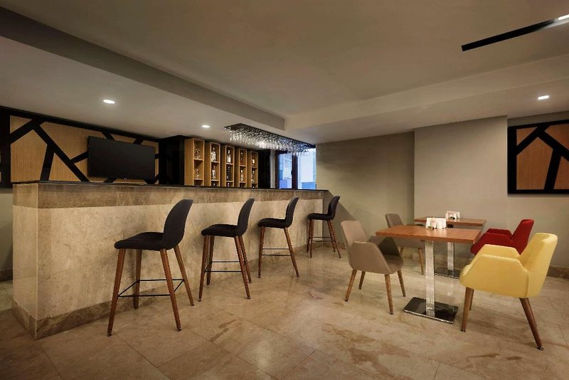 Ramada Encore by Wyndham Gebze in Gebze, Istanbul Bar