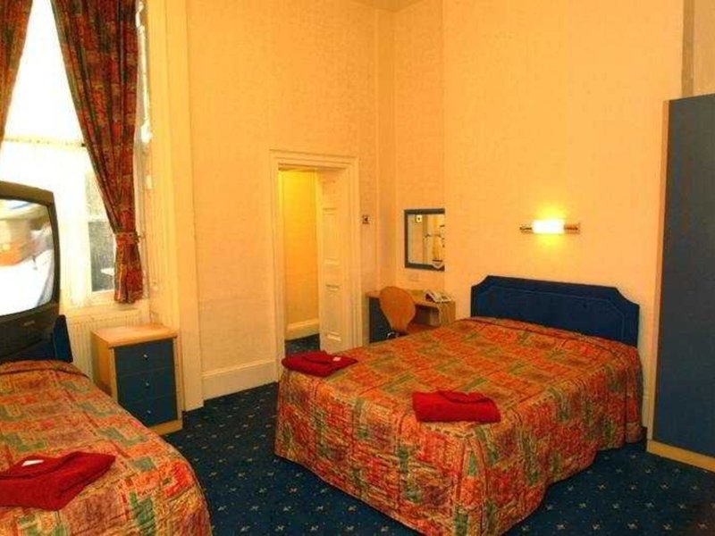 Boston Court Hotel in London, London-Heathrow Wohnbeispiel