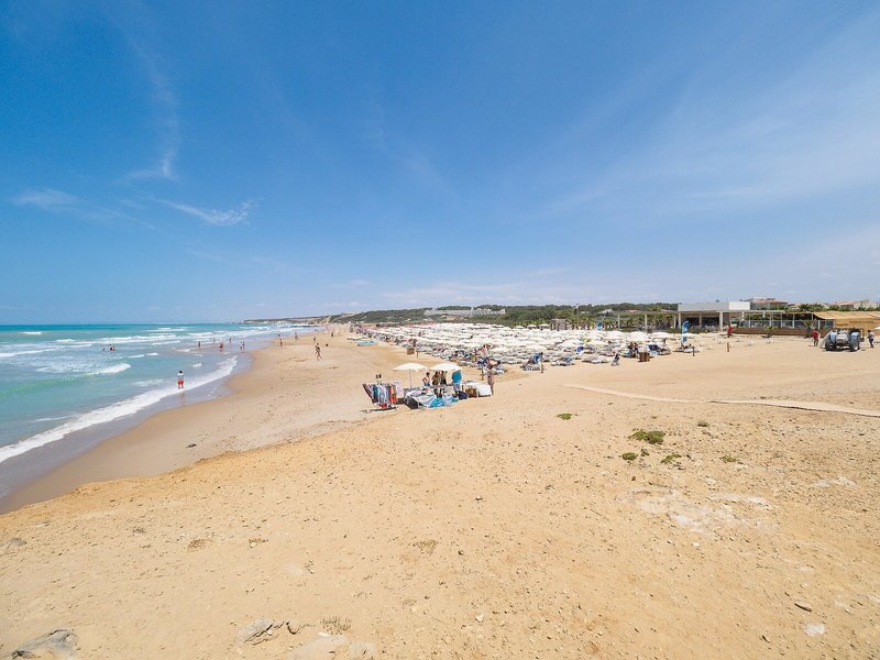 Strand