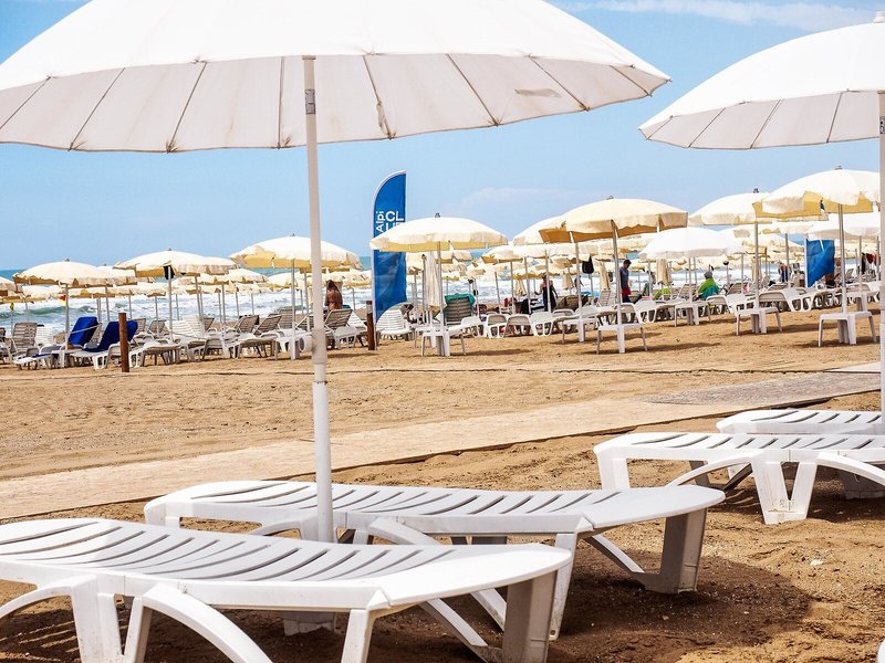 Strand