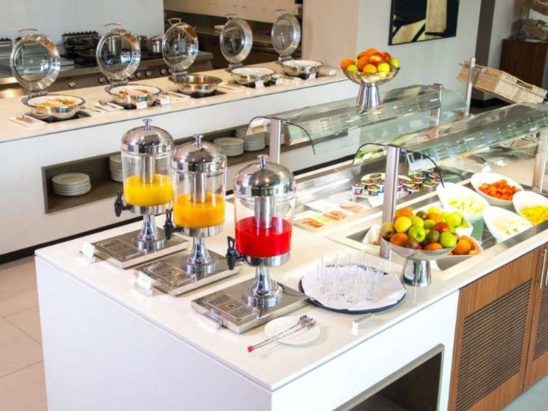 Hilton Garden Inn Nairobi Airport in Nairobi, Nairobi Restaurant