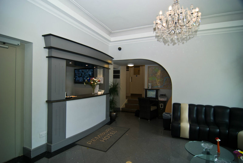 Pembury Hotel in London, London-Heathrow Lounge/Empfang