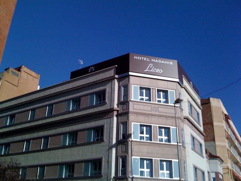Madanis Liceo in L'Hospitalet de Llobregat, Barcelona Außenaufnahme