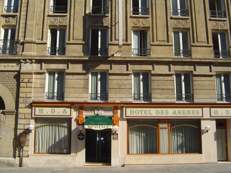 Des Arenes in Paris, Paris-Charles De Gaulle Außenaufnahme