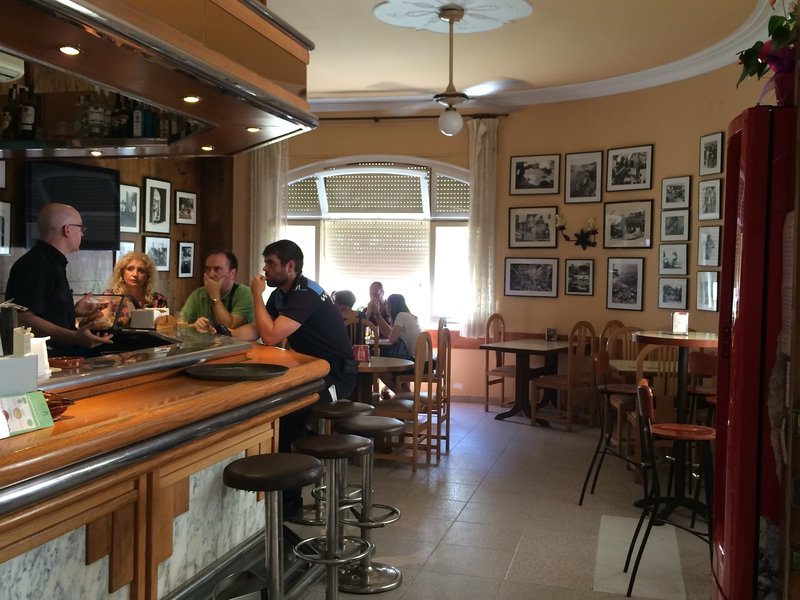 Bar
