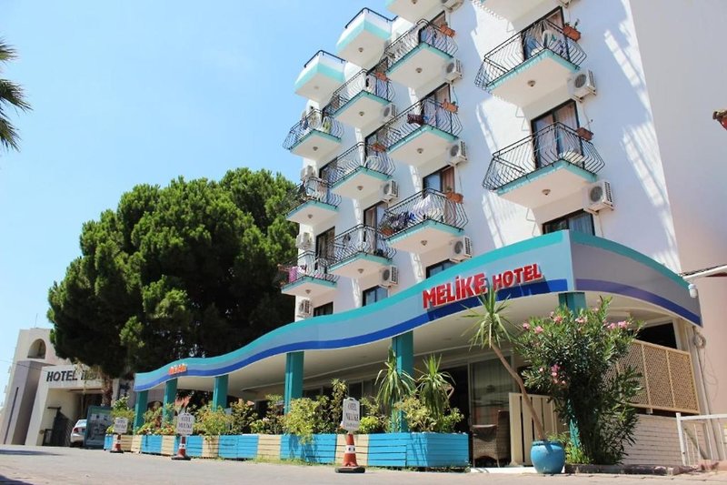 Melike in Kusadasi, Izmir Außenaufnahme