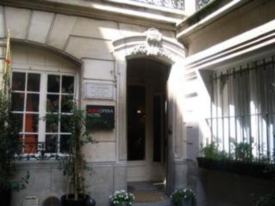 Alba Opera in Paris, Paris-Alle Flughäfen Außenaufnahme