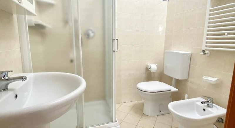 Villa Ada in Borgio Verezzi, Genua Badezimmer