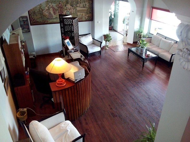 Hotel Vista Alegre in Valdepeñas, Malaga Lounge/Empfang