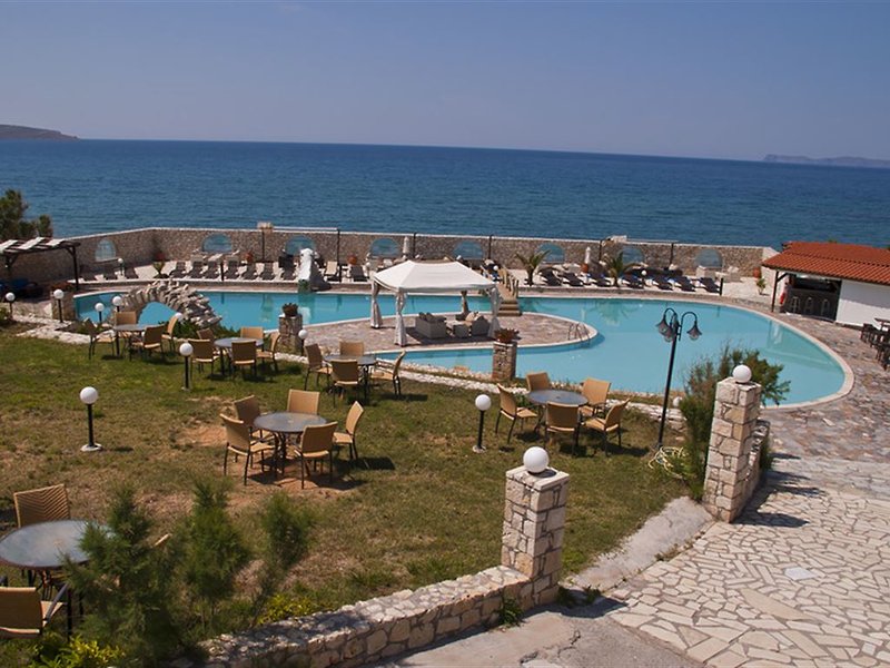 Lassion Beach Hotel in Sitia, Heraklion (Kreta) Pool