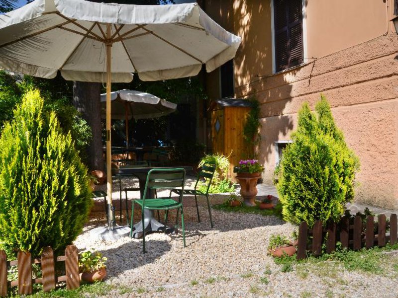 A Vinicius et Mita in Rom, Rom-Fiumicino Außenaufnahme