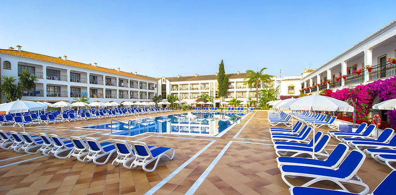 Globales Cortijo Blanco in San Pedro de Alcántara, Malaga Pool