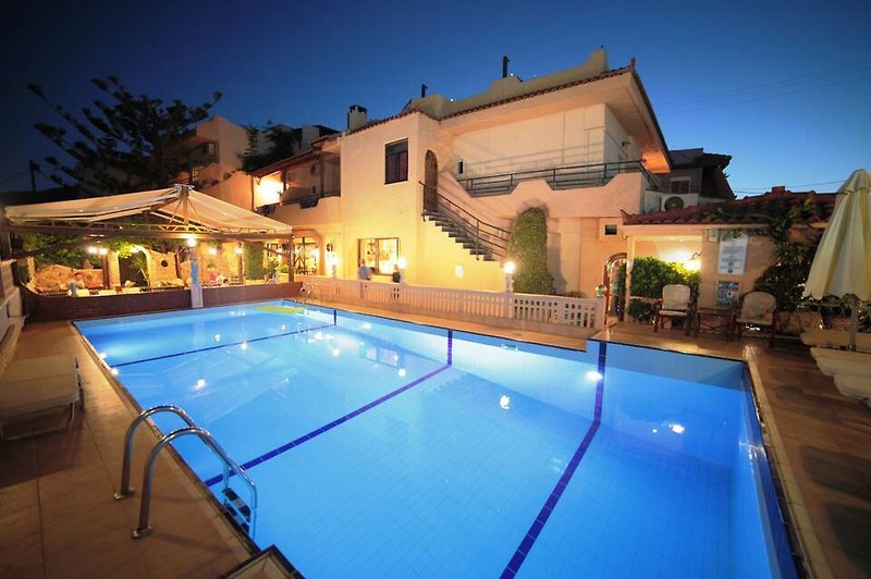 Erato Beach in Platanias (Chania), Chania (Kreta) Pool