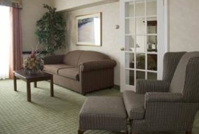 Quality Hotel & Suites Airport in Toronto, Toronto / Mississauga Lounge/Empfang
