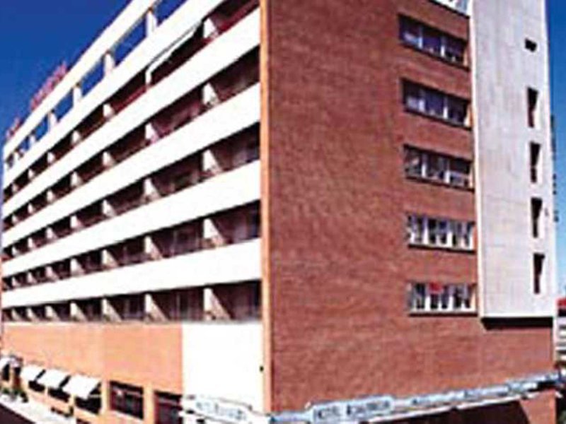 Hotel ILUNION Romareda in Saragossa, Zaragoza Außenaufnahme