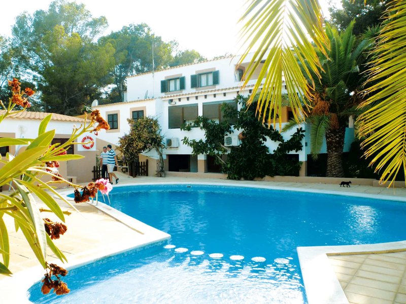 Apartamentos Allida in Playa Mitjorn, Ibiza Pool