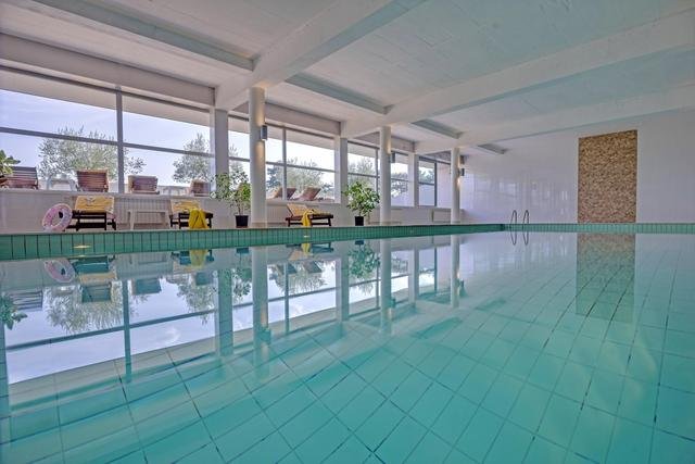 Hallenbad
