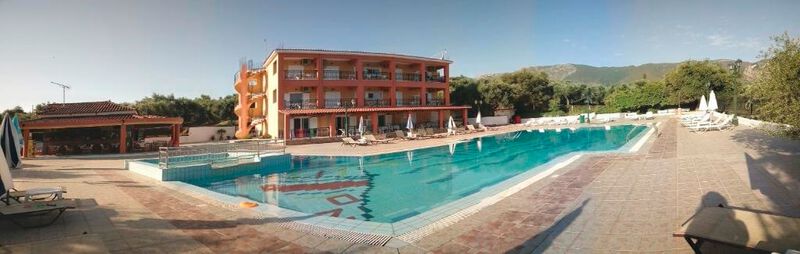 Zante Dolphin in Alykes, Zakynthos Pool