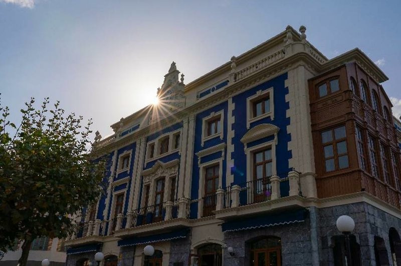 Puente Colgante Boutique Hotel in Portugalete, Bilbao Außenaufnahme
