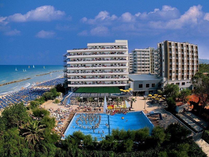 Serena Majestic Hotel Residence in Montesilvano, Rom-Fiumicino Außenaufnahme
