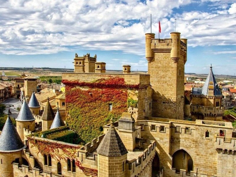 Parador de Olite in Olite, Bilbao Außenaufnahme