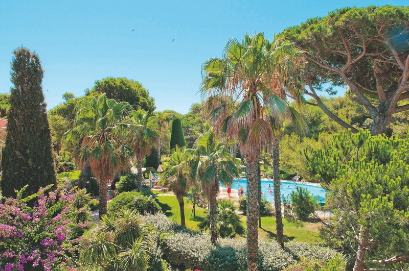 Pierre & Vacances Residence La Pinede in Hyères, Nizza Garten