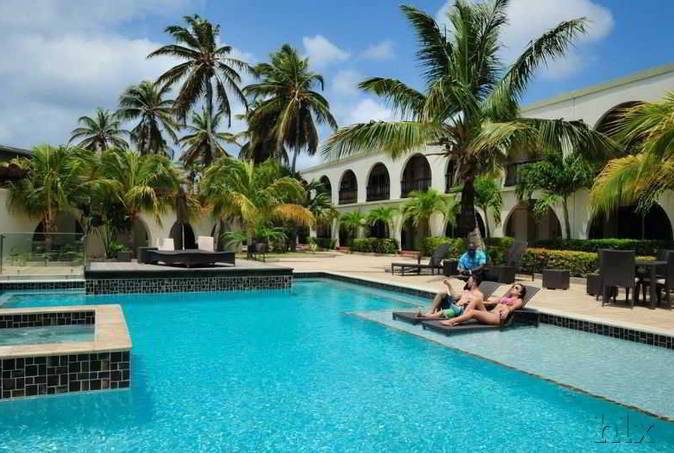 Talk of the Town in Oranjestad, Aruba Pool