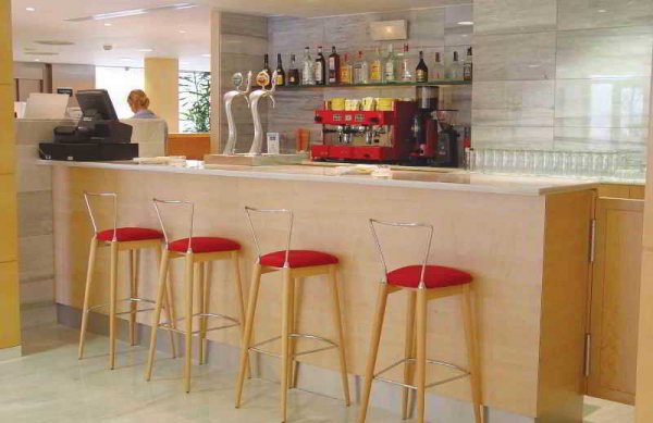 Holiday Inn Express Barcelona - Montmelo in Granollers, Barcelona Bar