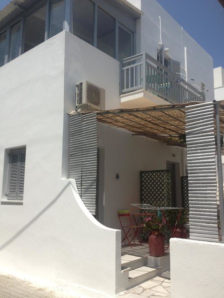 Depis Suites & Apartments in Naxos Stadt, Santorini Außenaufnahme