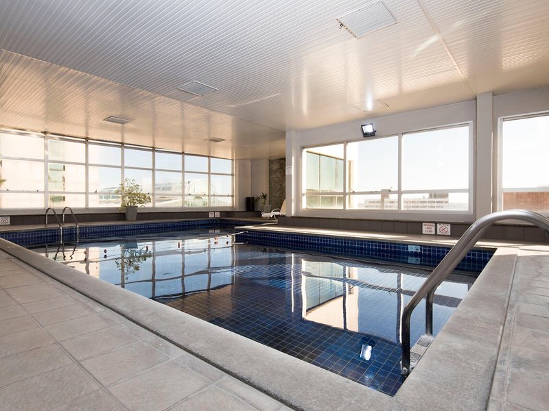 Holiday Inn Montevideo in Montevideo, Montevideo Pool