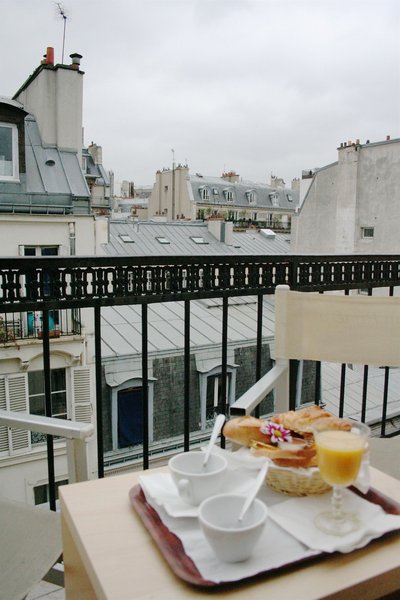 Migny Opera Montmartre in Paris, Paris-Charles De Gaulle Terasse