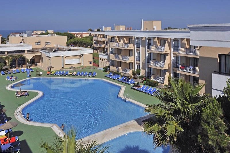 Sol Sancti Petri Apartamentos in Novo Sancti Petri, Malaga Pool