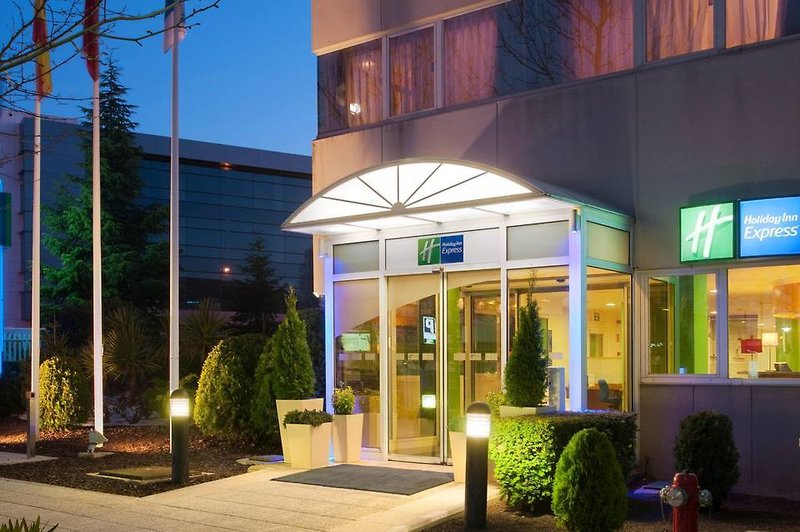 Ramada by Wyndham Madrid Tres Cantos in Tres Cantos, Madrid Außenaufnahme