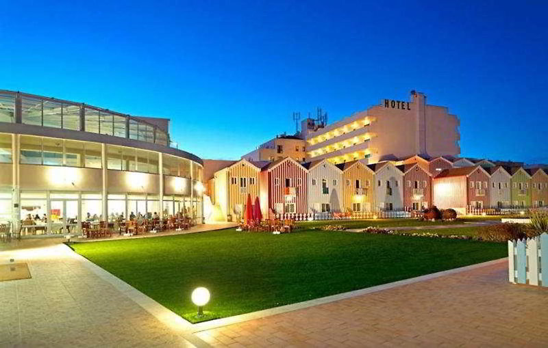 Hotel Cristal Vieira Praia & Spa in Praia da Vieira, Lissabon Außenaufnahme