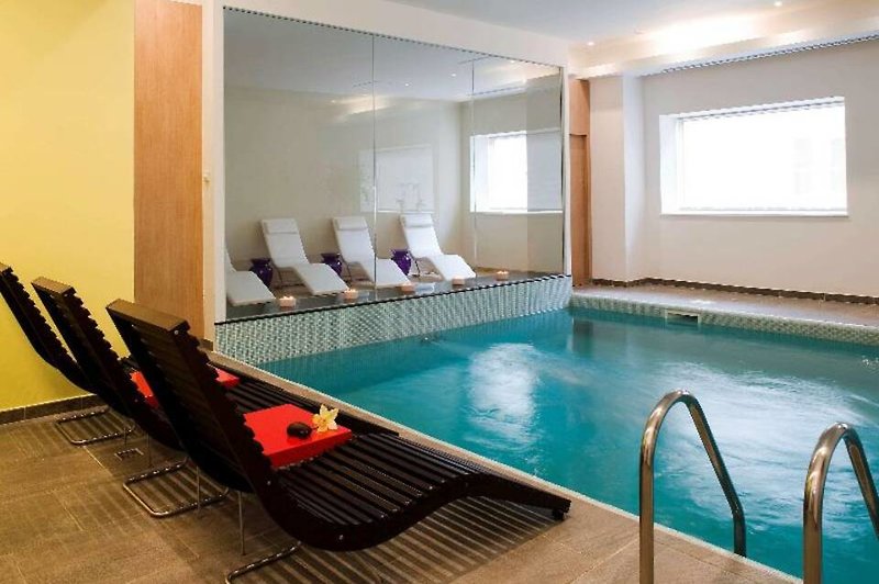 Hallenbad