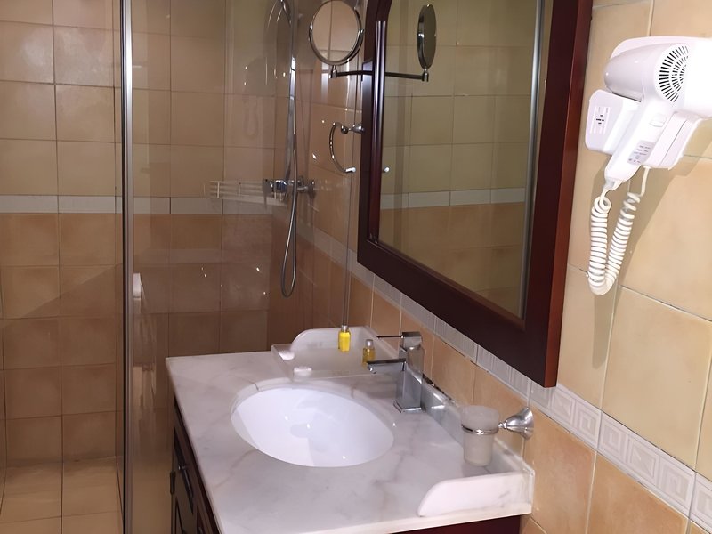 Al Maha Residence in Ras Al Khaimah, Dubai Badezimmer