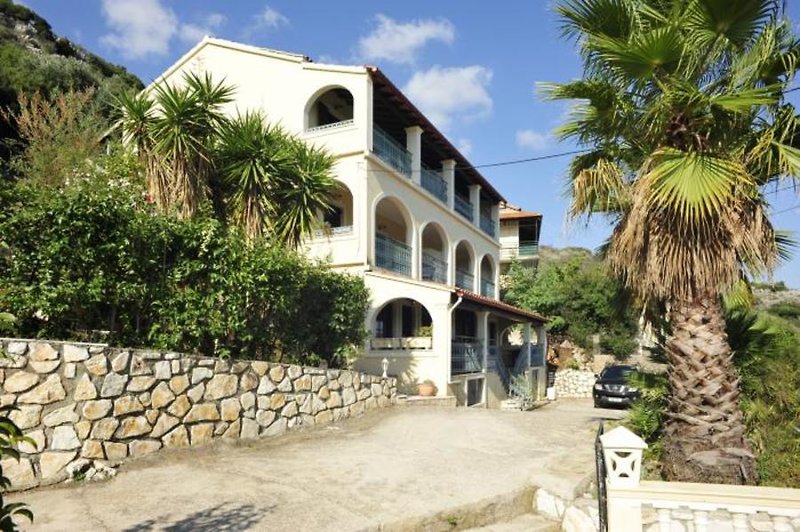 Dimitrios Apartments in Kassiopi, Korfu Außenaufnahme