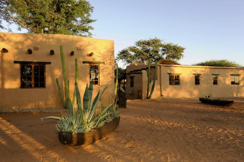Eningu Clayhouse Lodge in Dordabis, Windhoek (Namibia) Außenaufnahme