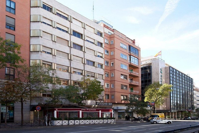 Boutique Urban Madrid Serrano in Madrid, Madrid Außenaufnahme