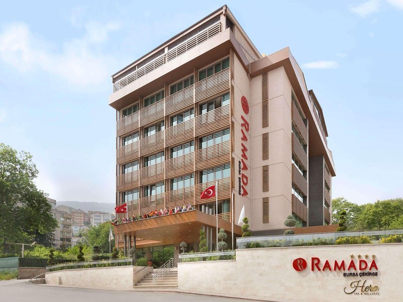 Ramada By Wyndham Bursa Cekirge Thermal & Spa in Bursa, Istanbul-Sabiha Gokcen Außenaufnahme