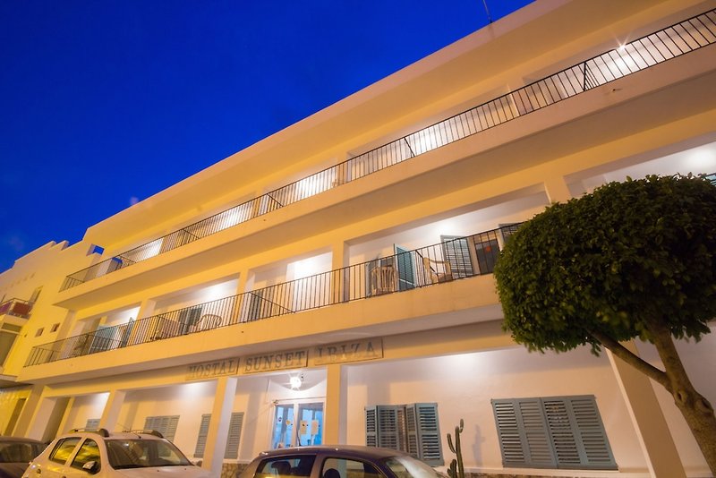 Hostal Sunset in Sant Antoni de Portmany, Ibiza Außenaufnahme