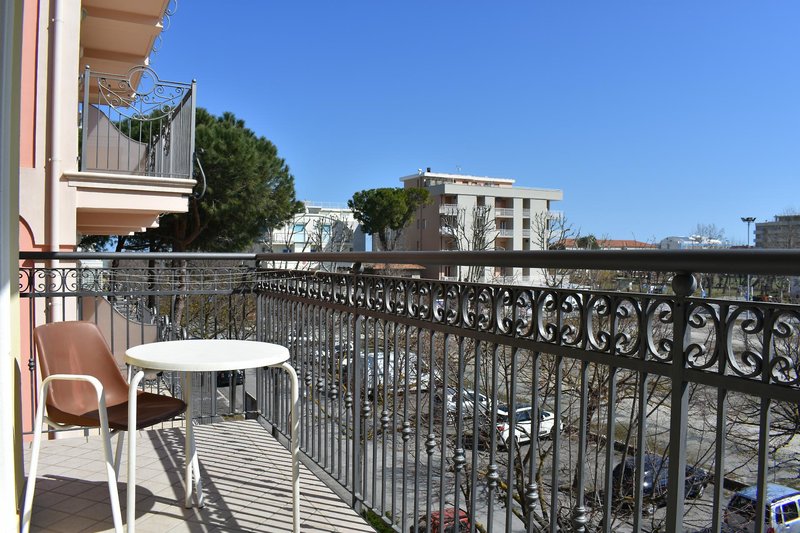 Hotel Ariston in Misano Adriatico, Bologna Außenaufnahme