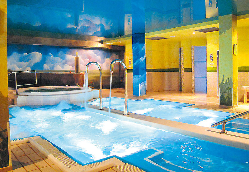 Silken Spa La Hacienda De Don Juan in Llanes, Asturias Pool
