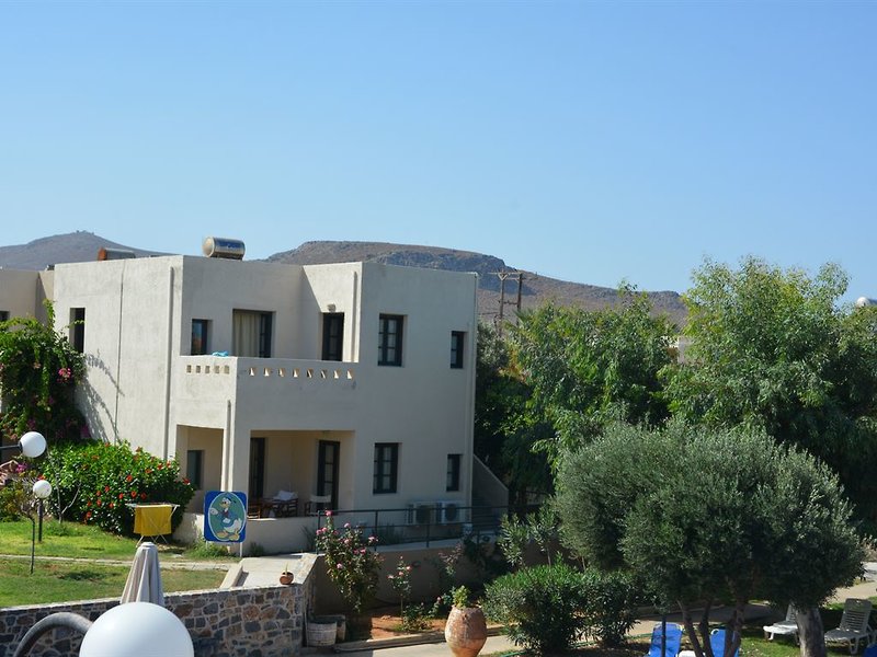Creteco Hotel & Suites in Gournes, Heraklion (Kreta) Außenaufnahme
