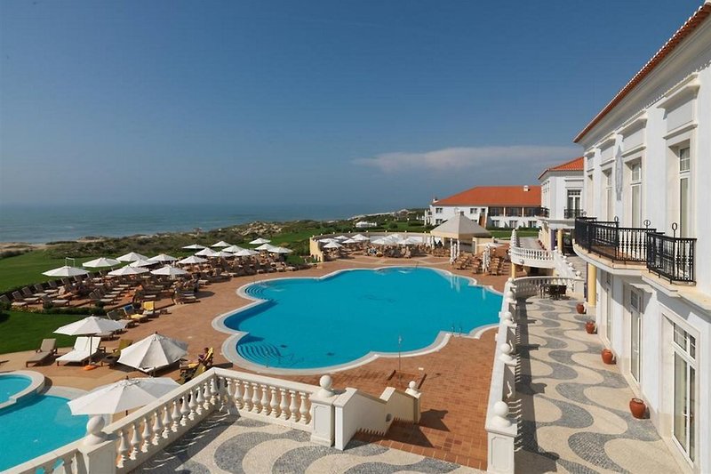 Praia del Rey Marriott Golf an in Obidos, Lissabon Pool