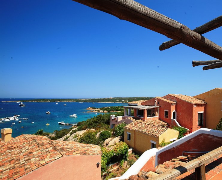 Bagaglino I Giardini di Porto Cervo in Liscia di Vacca, Olbia,Sardinien Terasse