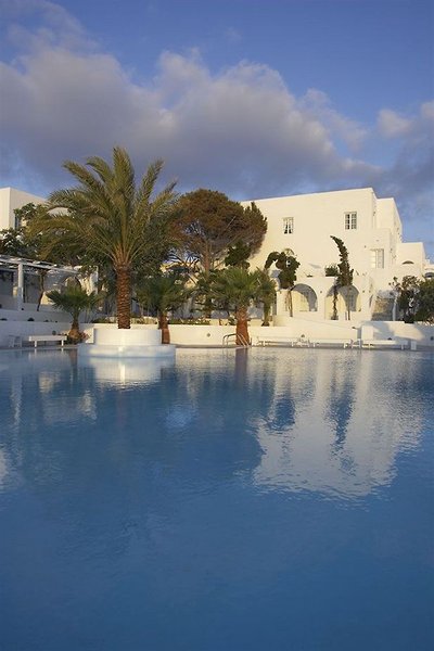 Thalassa Resort in Kamari, Santorini Pool